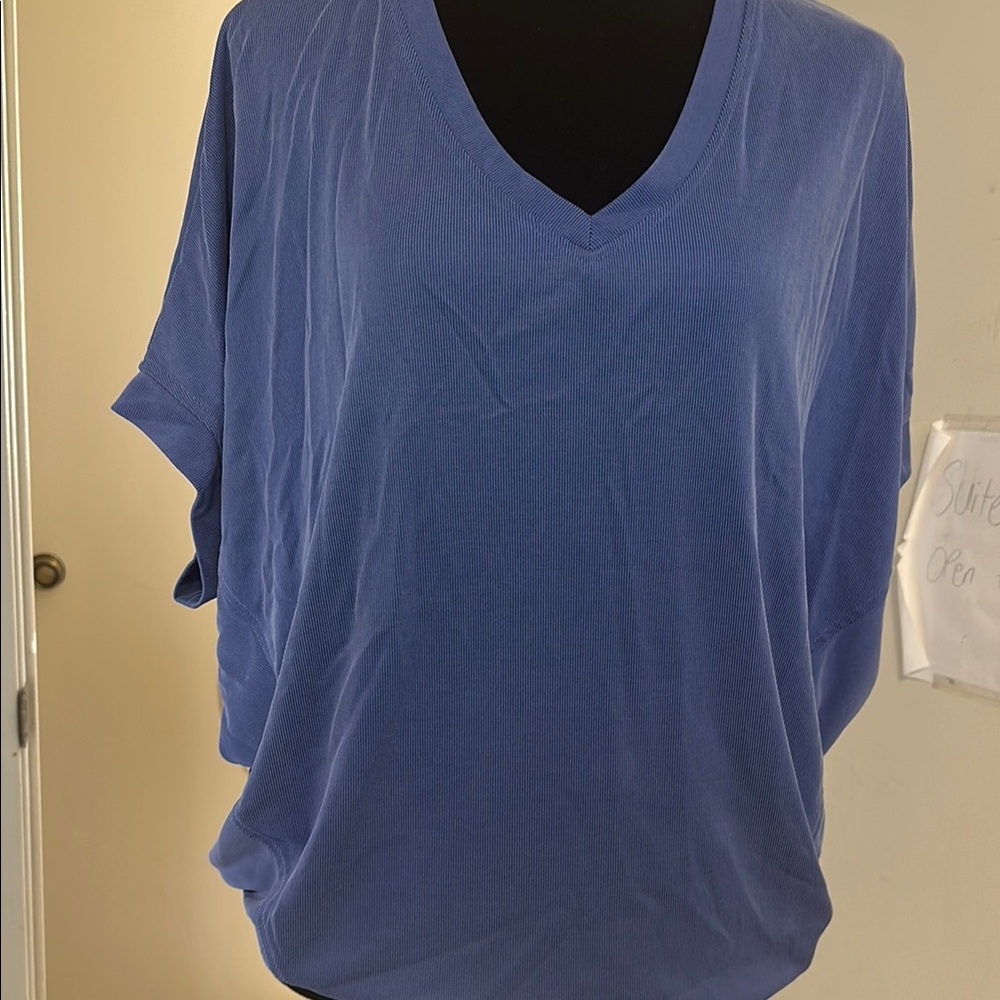 Chico's Blue V-Neck Relaxed Tee
